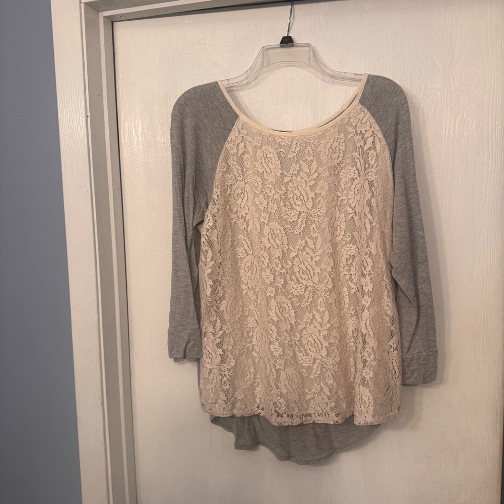 Market & Spruce Lace Front Raglan Top | XL | Gray & Cream